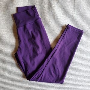 23" Ptula Taylor Leggings